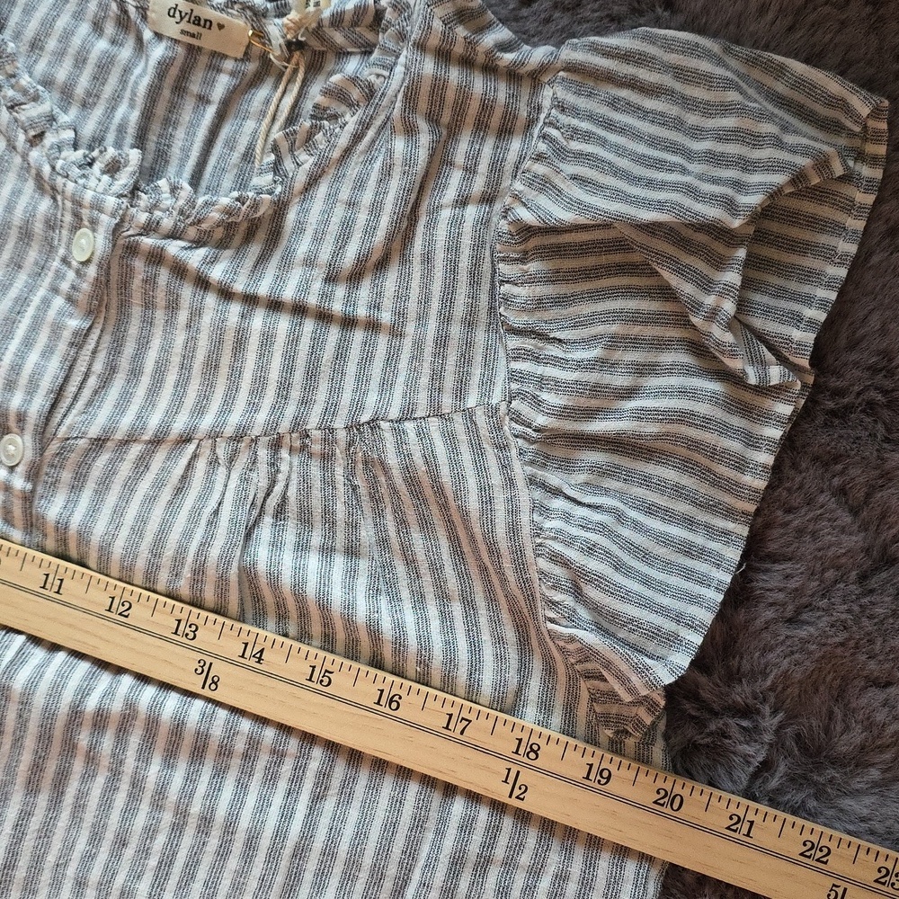Dylan Striped Ruffle Shell Cap Sleeve Button Blouse Size S - Picture 6 of 11